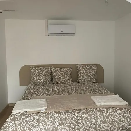 Hameau Des Essarts 3* Grand-Couronne